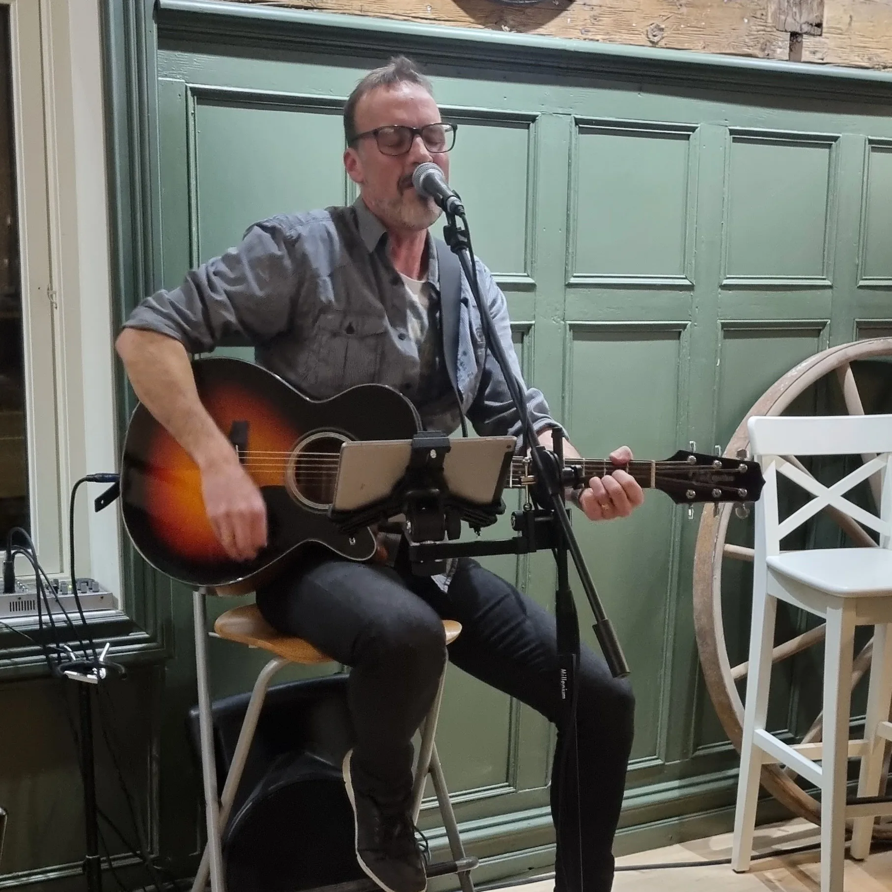 Skärtorsdag med trubadur