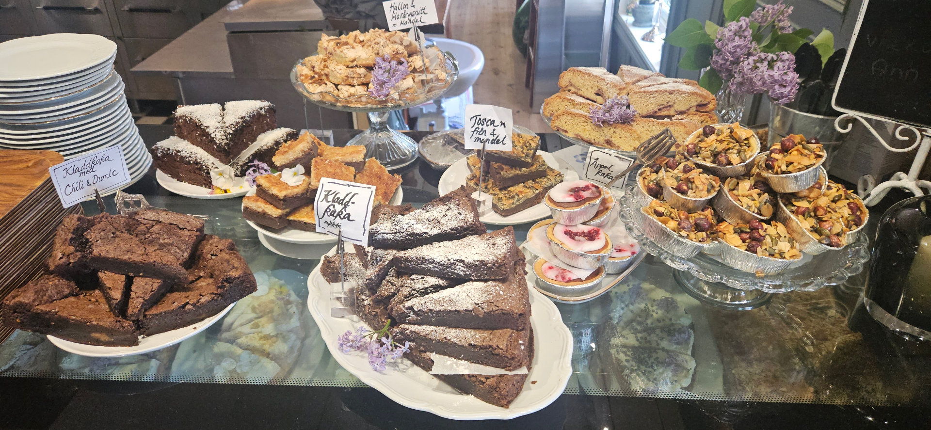 Vårt hembakade fikabröd